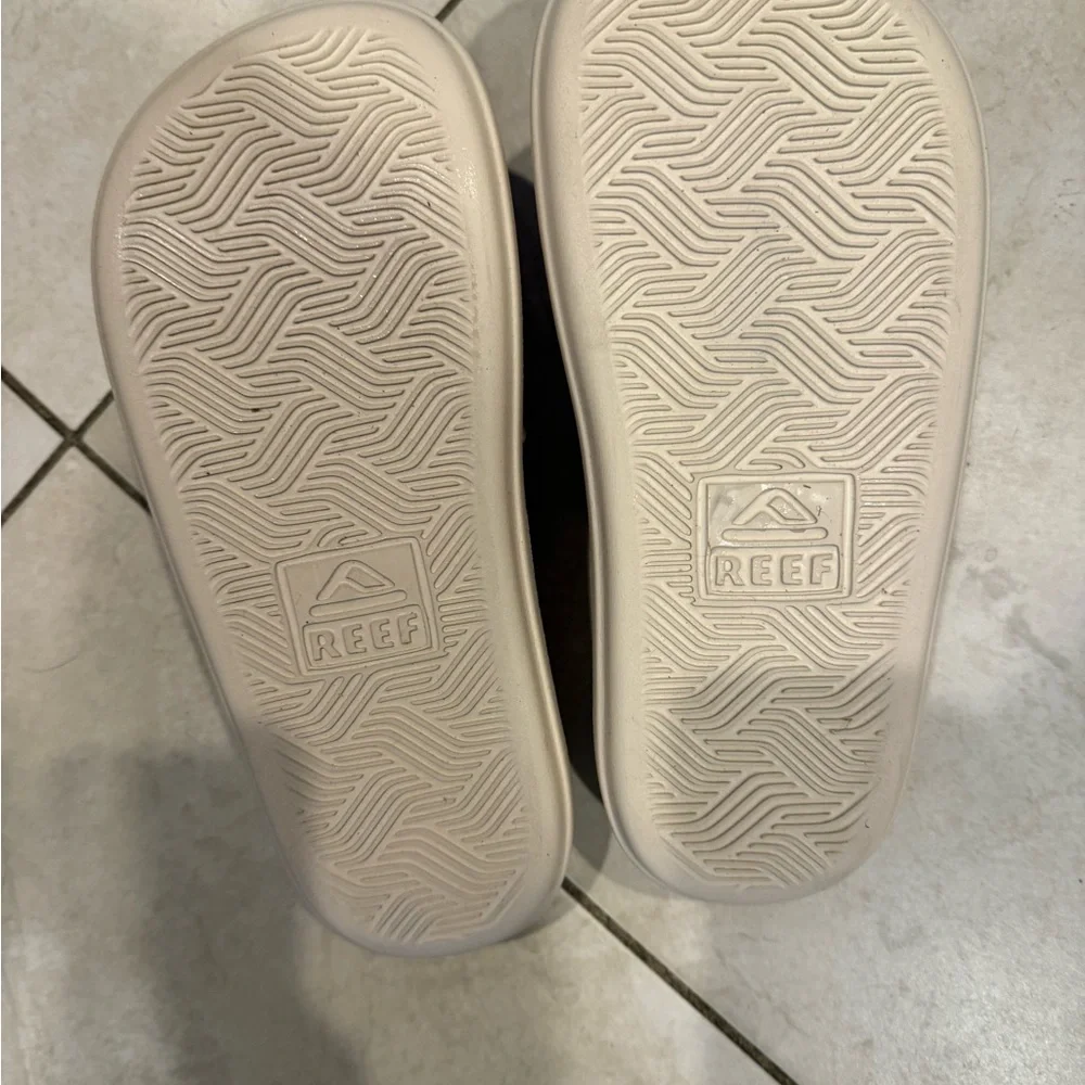 Reef Bondi Bay slides - Picture 3 of 3